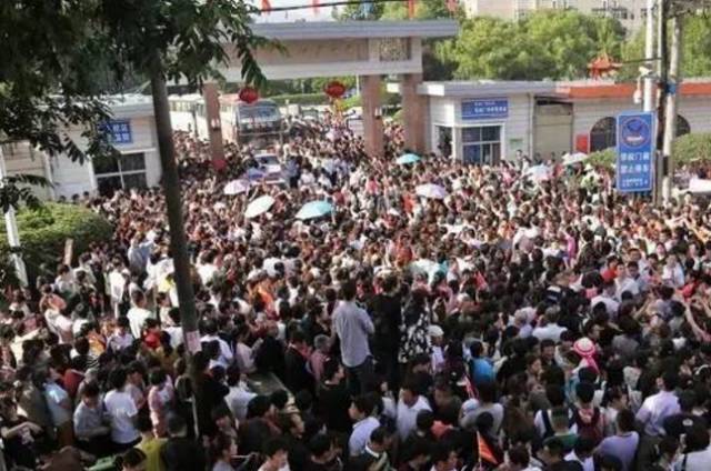 美國(guó)教育三個(gè)階層三種模式