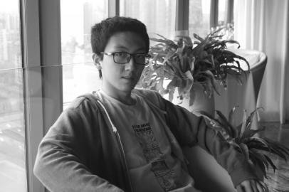 成都現(xiàn)“最牛”寢室 7個(gè)男孩高考平均666分