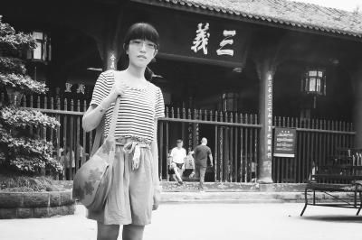 周天愛 本人提圖