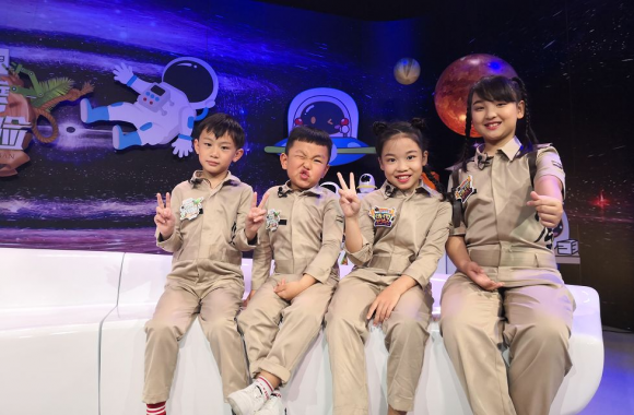 阿爾法蛋·中國詩詞小達(dá)人登陸央視少兒