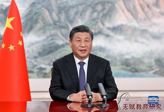 12月15日晚，國(guó)家主席習(xí)近平以視頻方式向在加拿大蒙特利爾舉行的《生物多樣性公約》第十五次締約方大會(huì)第二階段高級(jí)別會(huì)議開(kāi)幕式致辭。新華社記者 李學(xué)仁 攝